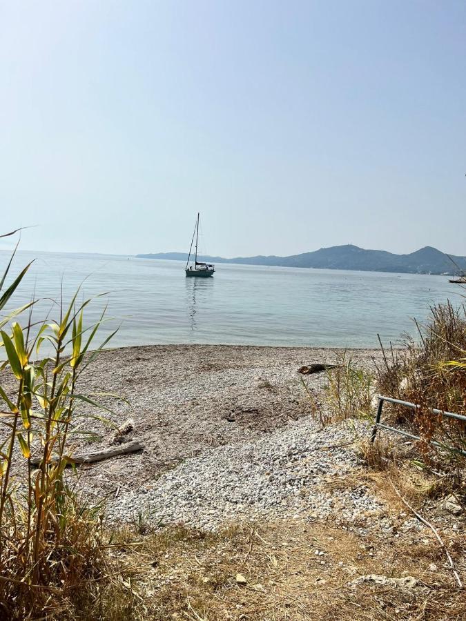 Lithino Apartments - 5Min From The Beach Agios Ioannis Peristerion Esterno foto
