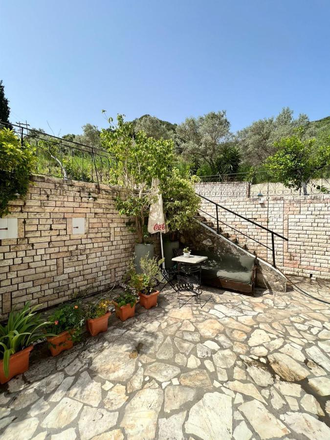 Lithino Apartments - 5Min From The Beach Agios Ioannis Peristerion Esterno foto